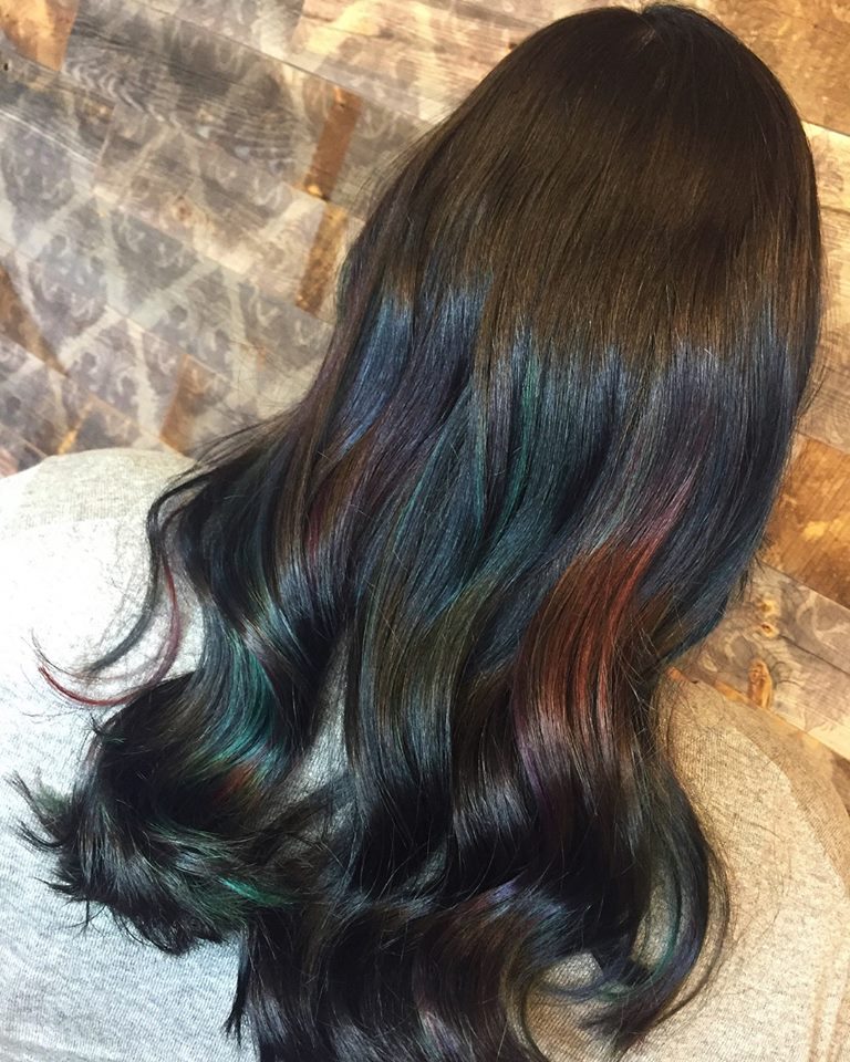 We are absolutely ga-ga over Jessica's oil slick transformation! What do you think?!
