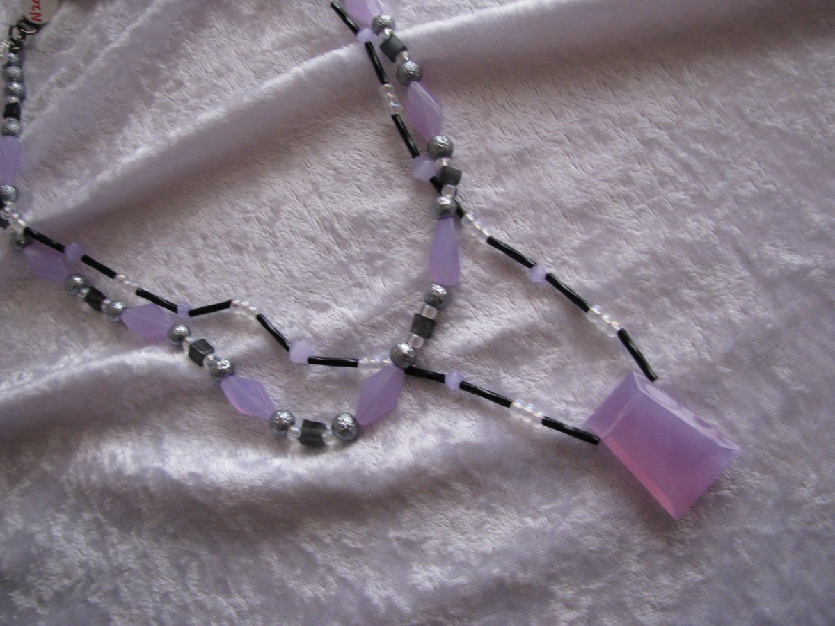 randomjewelry's tweet photo. Purple, Silver, and Black 2 Strand Necklace https://t.co/YkHuPz2eYX #handmade #Etsy #RandomJewelry #shoplocal #2Strand https://t.co/g4MzJQBUzw