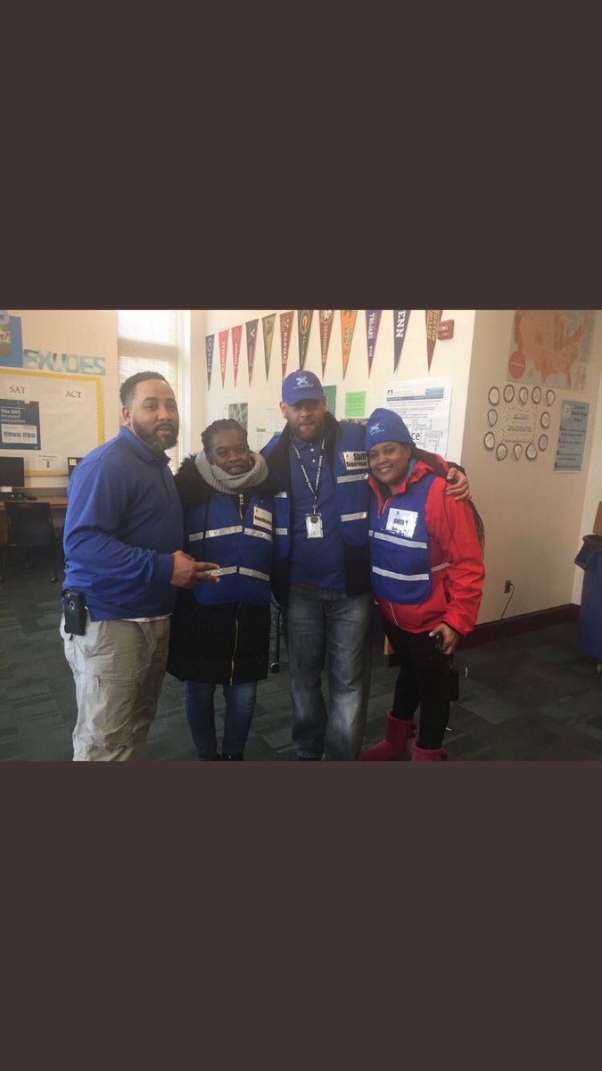 Gaal_DCPS's tweet photo. 500,000+ voices in DC require great logistical supports. DCPS facilities are proudly part of that support. Here are Homeland Security staff at Eastern High School. Brent elementary school was open too! @dcpublicschools #MarchForOurLivesdc https://t.co/3m0qElWkds
