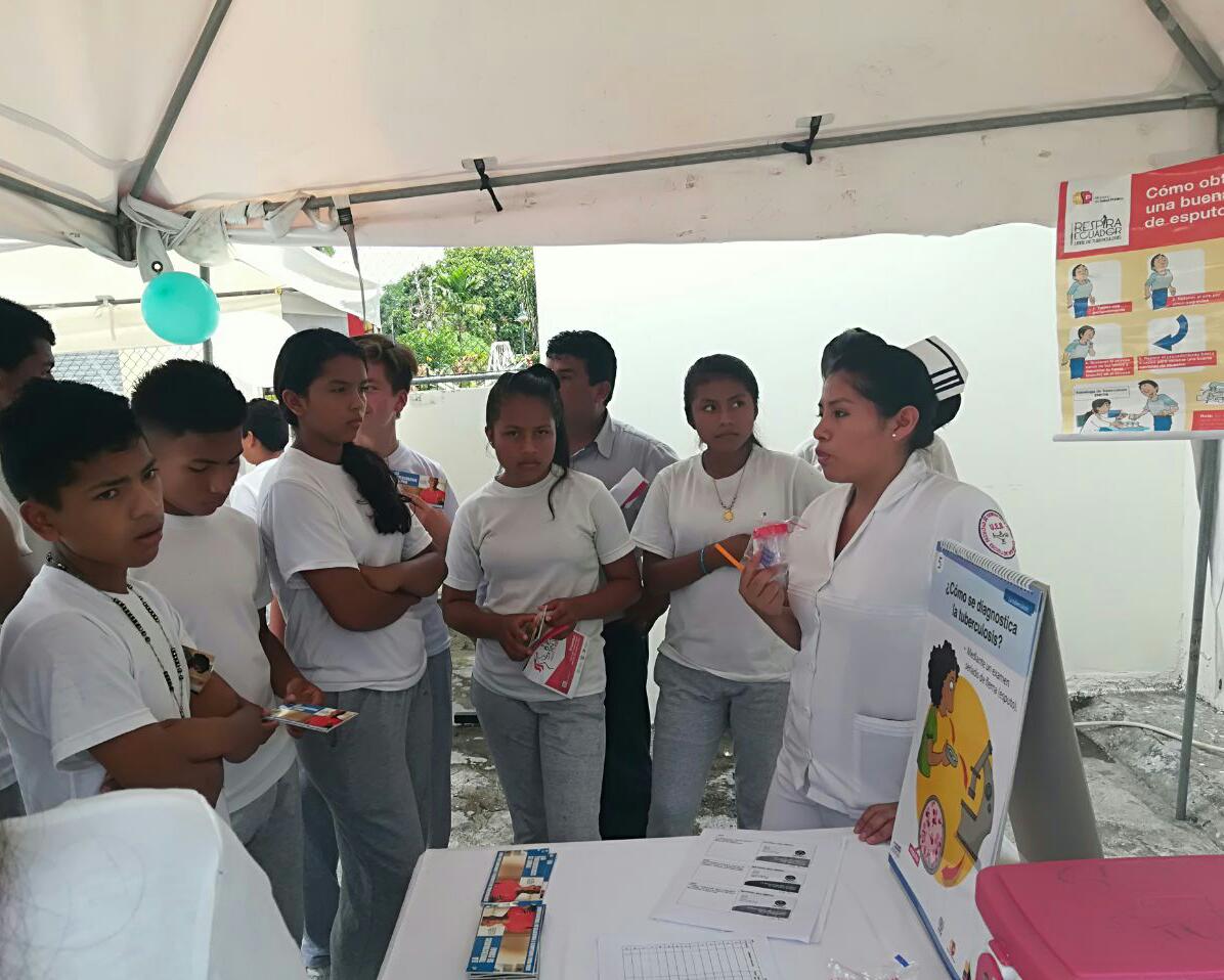 SaludImbabura's tweet photo. #LagoAgrio| En las 15 Unidades Operativas del #Distrito21D02 se realizan charlas sobre prevención y tratamiento de Tuberculosis, con el objetivo de dar a conocer a la población que si tienes tos con flema por más de 15 días puedes ser Tuberculosis, acércate al C.S más cercano https://t.co/zXXIt7HqXx