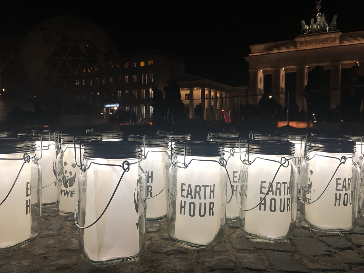 This was #EarthHour in #Berlin <a href="/WWF_Deutschland/">WWF Deutschland</a> #connect2earth