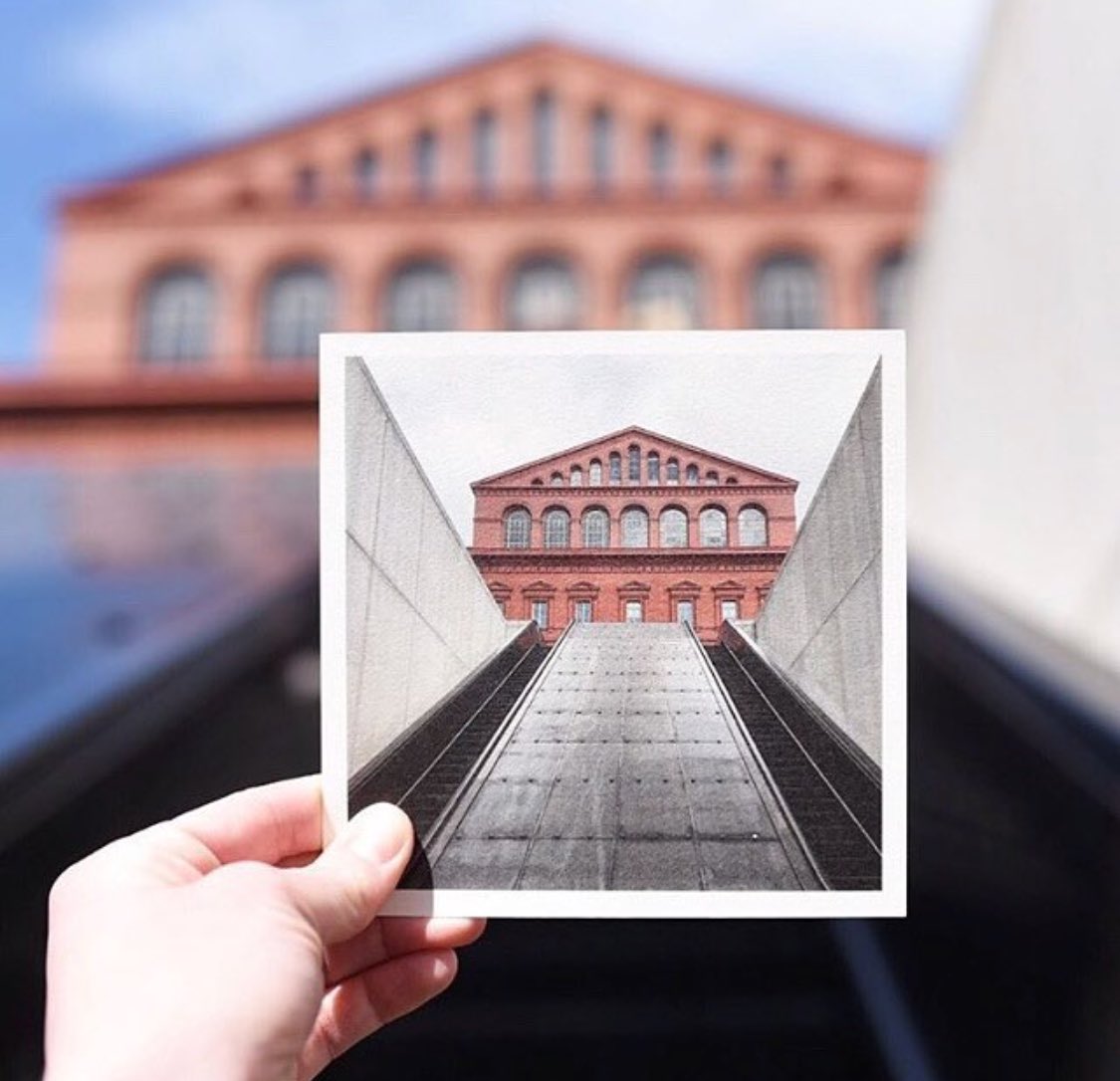 LiaisonCapHill's tweet photo. We see two of our neighbor, @nationalbuildingmuseum.

📸: @lucy_hyde https://t.co/U6SI2PzdCh