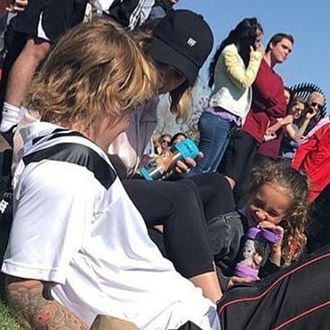 moonsbbg's tweet photo. LOOK HOW PRECIOUS THIS IS, HE LITERALLY CAN MAKE ANYONE HAPPY https://t.co/9CZtGT2GDG