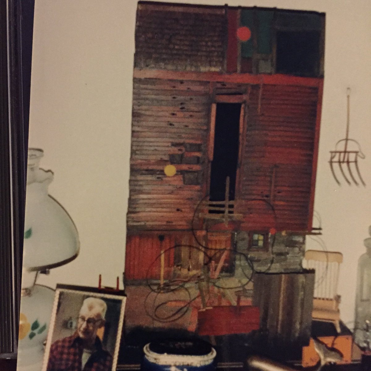 phantom_pilots's tweet photo. My grandfather #leebrowncoye construction of a decrepit barn. Made of wood and bits of wire. Photo late 80’s or early 90’s at my grandma’s apartment in Hamilton, NY #art #pulpart https://t.co/1FvXIsiS5Y