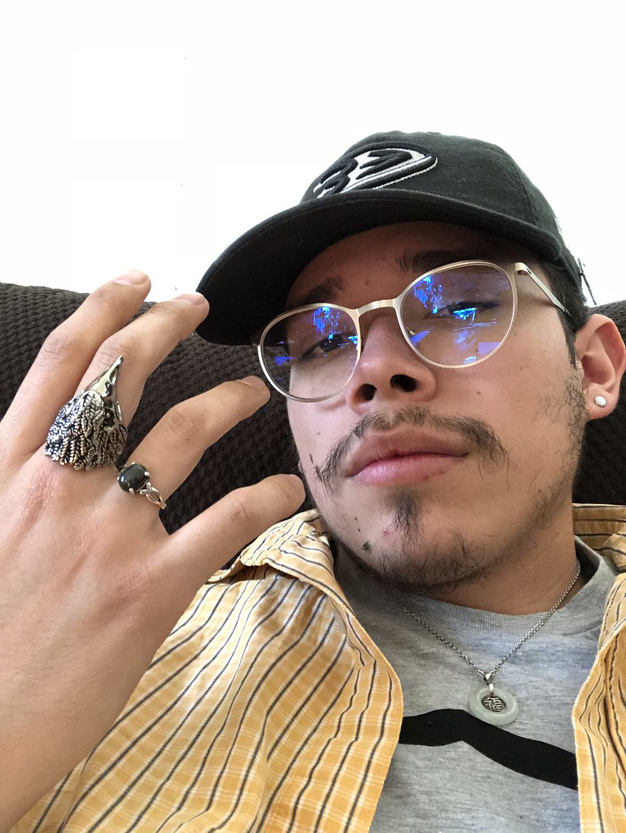 mfnblasfamous's tweet photo. #RingFlex 🤪🤪👋
PC:: @fuuck_erik https://t.co/9aHYok97uA