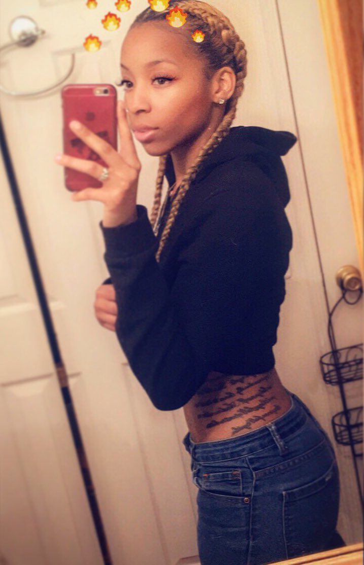 N0t_ya_Average's tweet photo. Then it was right back to braids lolπ€·π½ββοΈ
#2Braids #QuickStyle #ProtectiveStyling #NaturalHairJourney #BlondeLove π±π½ββοΈ https://t.co/zF61Xmp9ZG