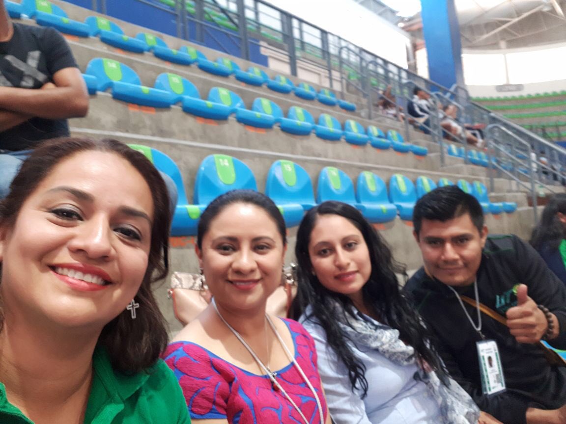 utvco's tweet photo. Continúan las participaciones de nuestros estudiantes en el #ENDyCUT2018 #JaliscoSedeENDCUT. El respaldo del equipo directivo, técnico y médico ha sido invaluable en este encuentro. ¡Felicidades a todas y todos! https://t.co/5eky3kI0AL