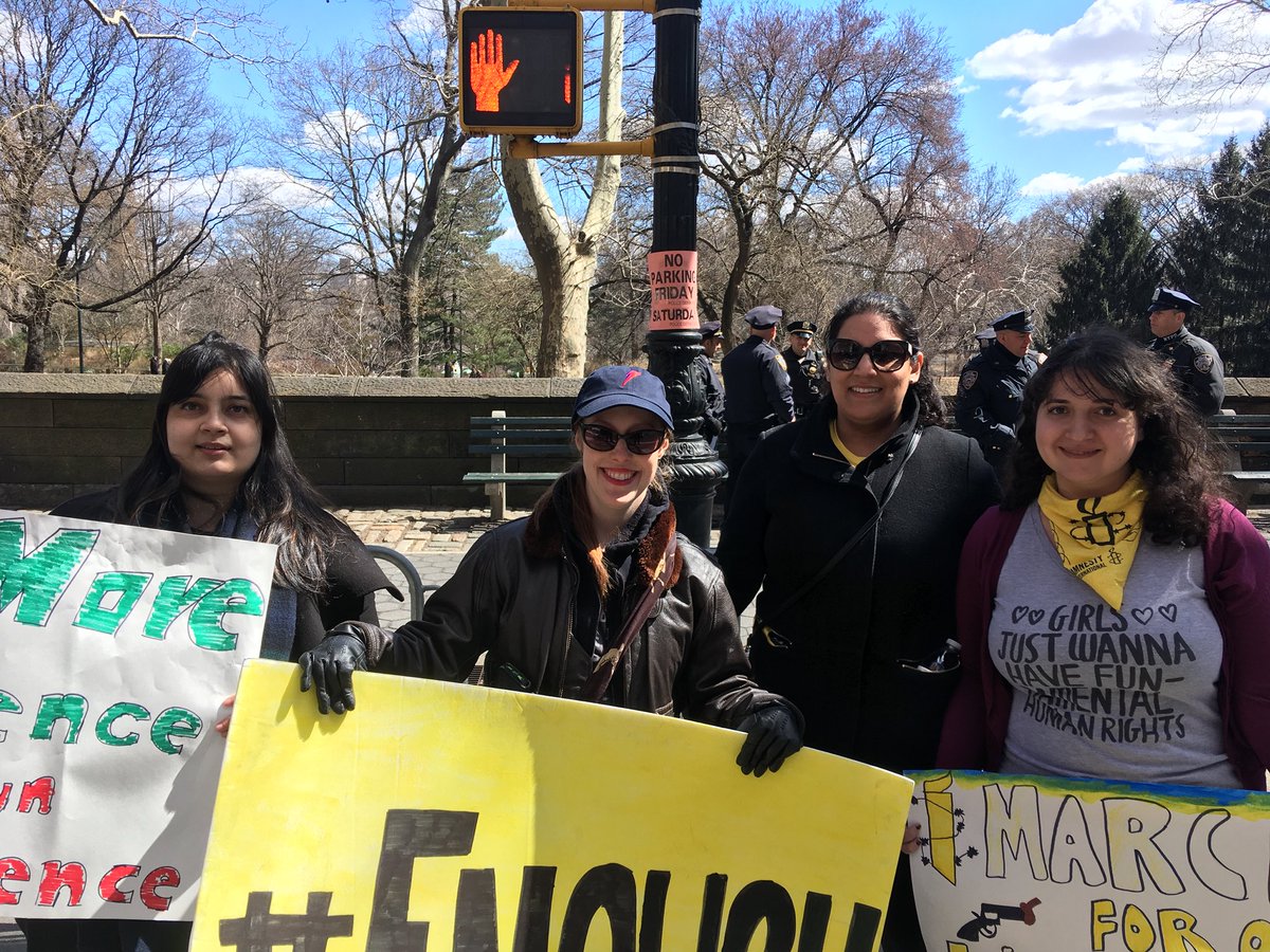 MariyaParodi's tweet photo. We gathered today at @amnestyusa to #MarchForOurLives - to  stand with all students, parents, co-workers, neighbors and loved ones who have been touched by gun violence in saying ‘no more’ - to fight for meaningful reform today and the day after. #MarchForOurLivesNYC https://t.co/ozEBPbjvZR