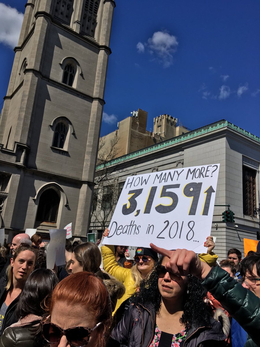 MariyaParodi's tweet photo. We gathered today at @amnestyusa to #MarchForOurLives - to  stand with all students, parents, co-workers, neighbors and loved ones who have been touched by gun violence in saying ‘no more’ - to fight for meaningful reform today and the day after. #MarchForOurLivesNYC https://t.co/ozEBPbjvZR