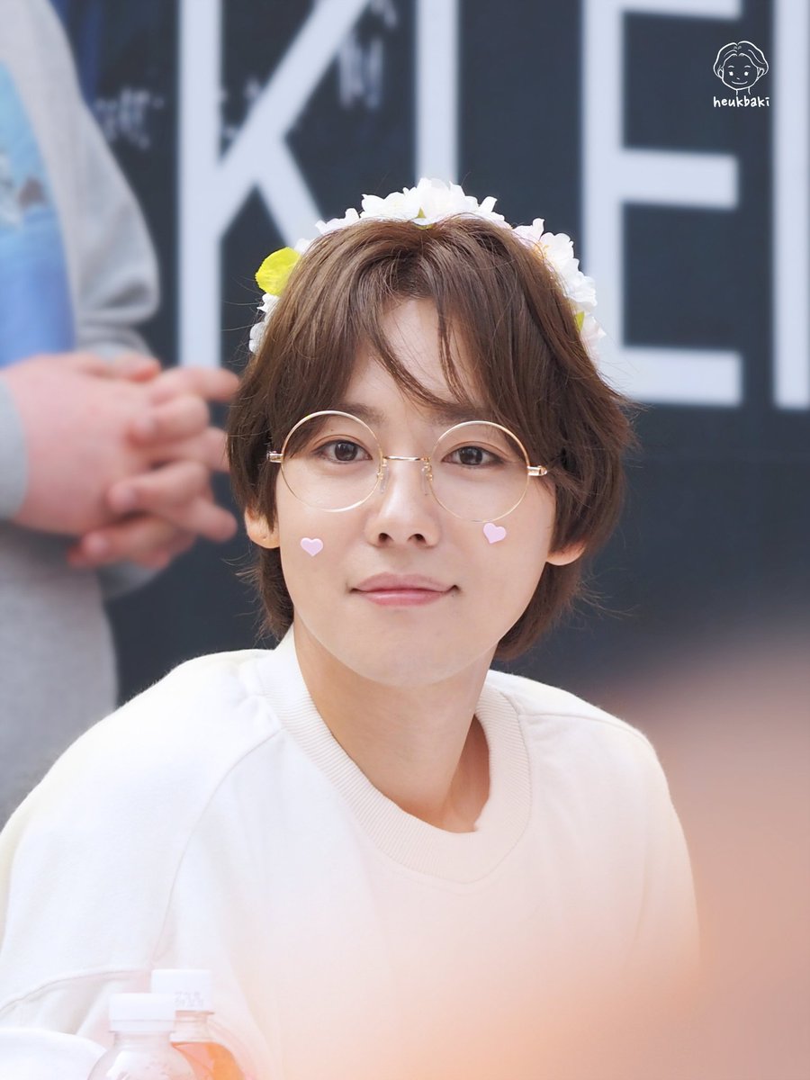 winneroutfits's tweet photo. jinwoo • 180324 https://t.co/vQijaeCXr0