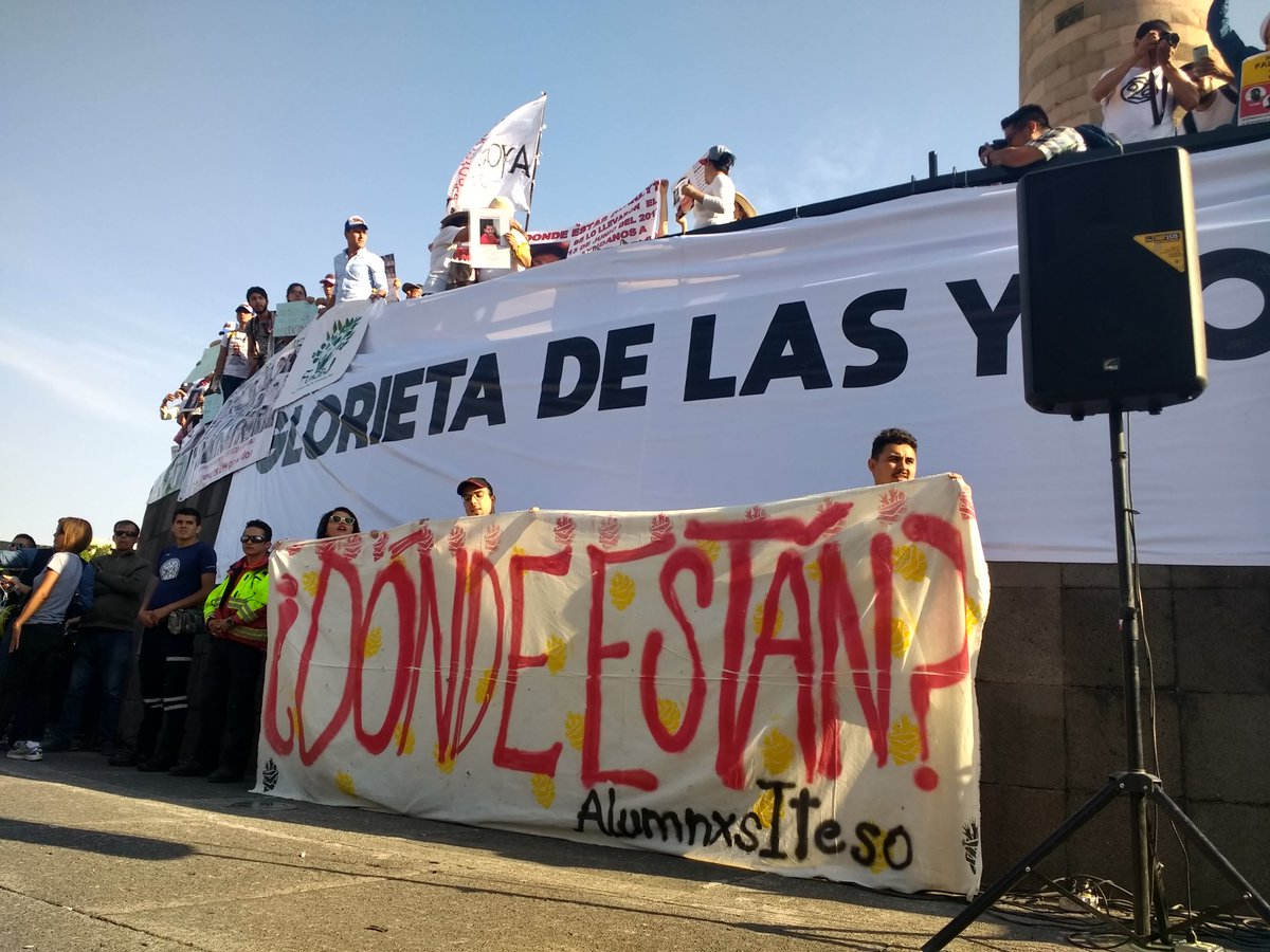 "Los buscamos porque los amamos" madres de <a href="/PorAmorAEllxs/">PorAmorAEllxs</a> #NoSon3SomosTodoxs