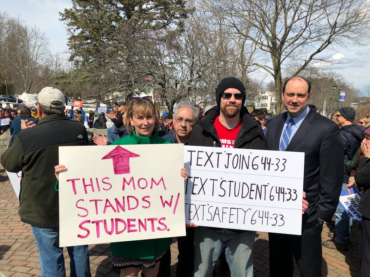 teambarbara's tweet photo. Joining hundreds of others in Chelmsford (&amp; millions more around the world) to #MarchforOurLives today was powerful. The students leading this movement pulled off a huge day of action, and their success is clearly just the start of what they will accomplish. #ImWithStudents #MA3 https://t.co/3YD3NrtDaU