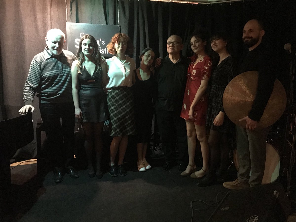 sammsbistro's tweet photo. Meriç Çalişan ve öğrencileri, genc caz vokaller bu aksam houseband esliginde SAMM’s bistro da sahne aldi. #mericcalisan #silaargun #sudebiricik #ilyadazayim #serencosaner #januszszprot #muratulus #burakdurman #jazz #caz #ankara #sammsbistrocazdayolculuk 18 https://t.co/i1M7OEsvqO