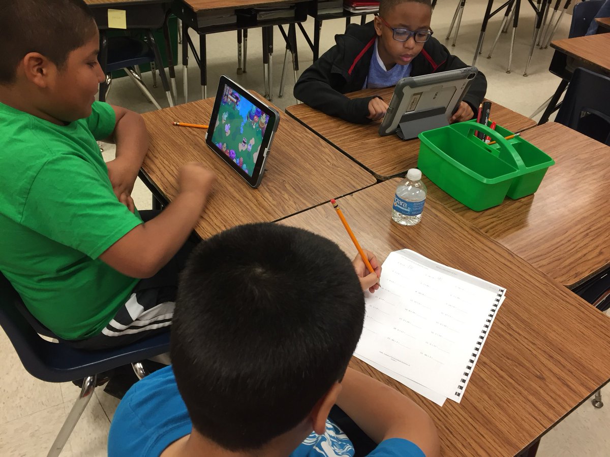 teachdefrank's tweet photo. We have fun at Saturday School!! @ccapocci00 @boydsbugs https://t.co/vjRGNK2jmP