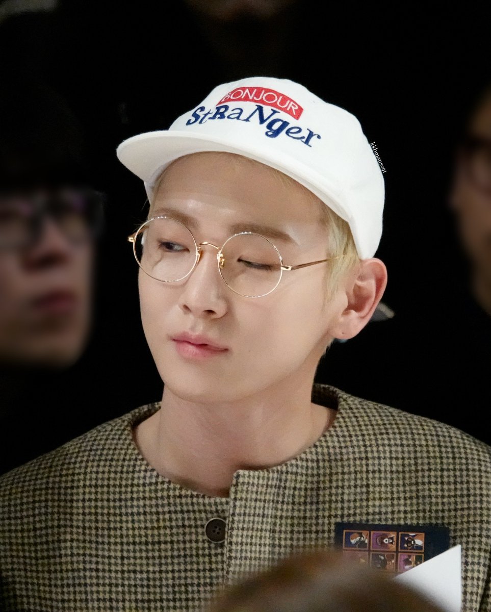kkbmanse91's tweet photo. 오른쪽눈이 덜 감기는 기범이 '~' https://t.co/CUvfeLMRWS