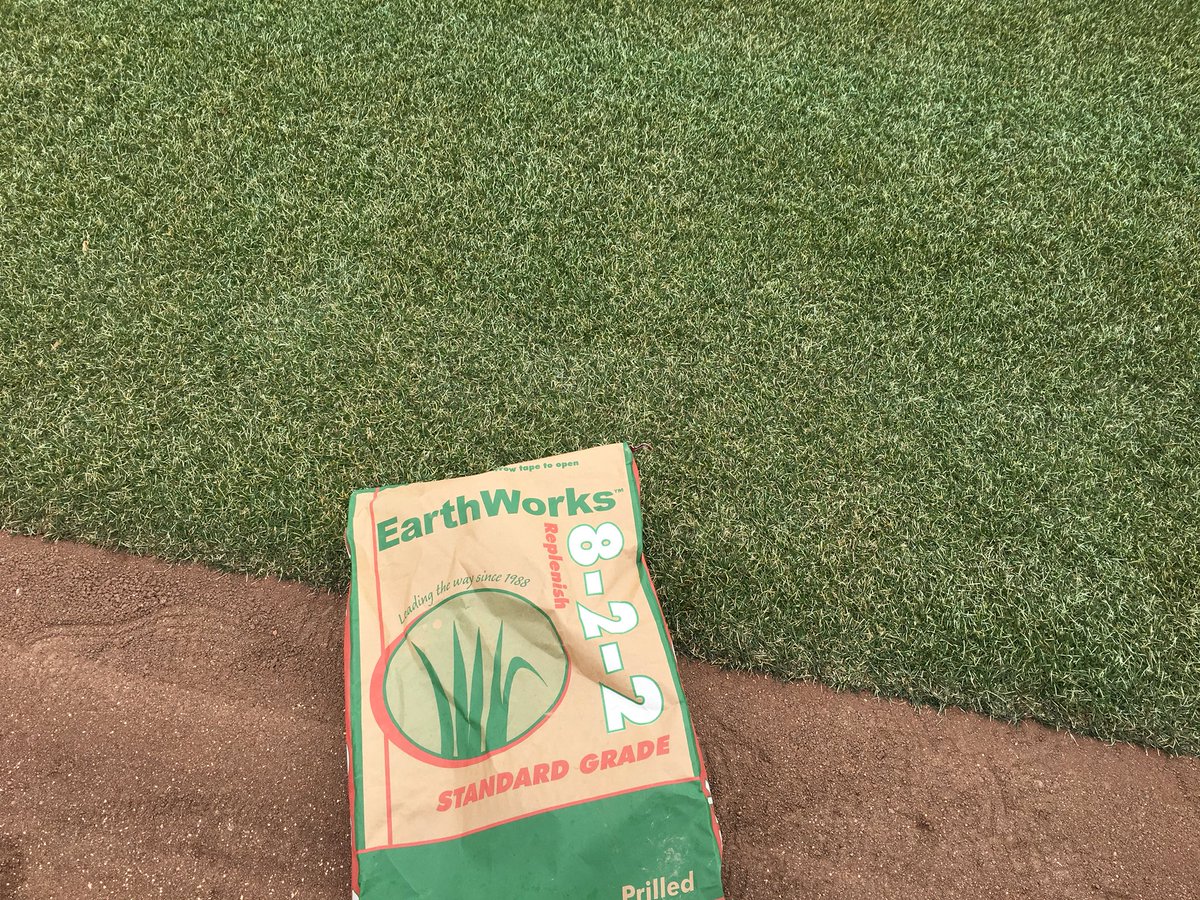 RossHuff_DKP's tweet photo. @IowaCubsTurf applying first app of @earthworksturf 8-2-2 before the rain/snow at Principal Park https://t.co/3prqU9pOs1
