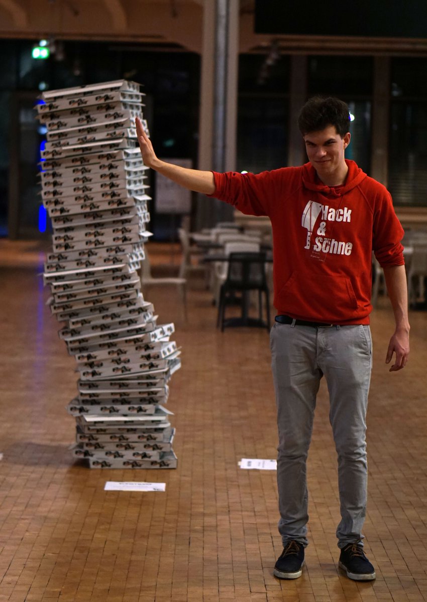 hackundsoehne's tweet image. Leaning Tower of Pizza #rethinkhackathon