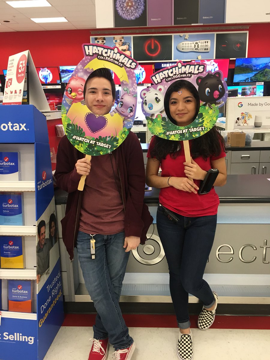 hannahb_tgt's tweet photo. #hatchattarget was such a hit today even the team members wanted to join in on the fun! Nice job to the 2779 team for driving great guest experience! https://t.co/N0Wufsah0A