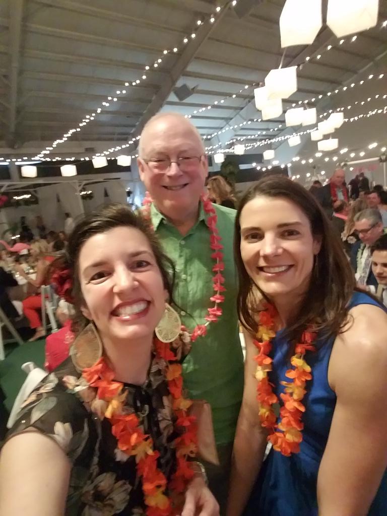 CarrieTergin's tweet photo. #YMCASELFIE #SelfiewiththeMayor @jc_ymca https://t.co/Vc16mNwtRh