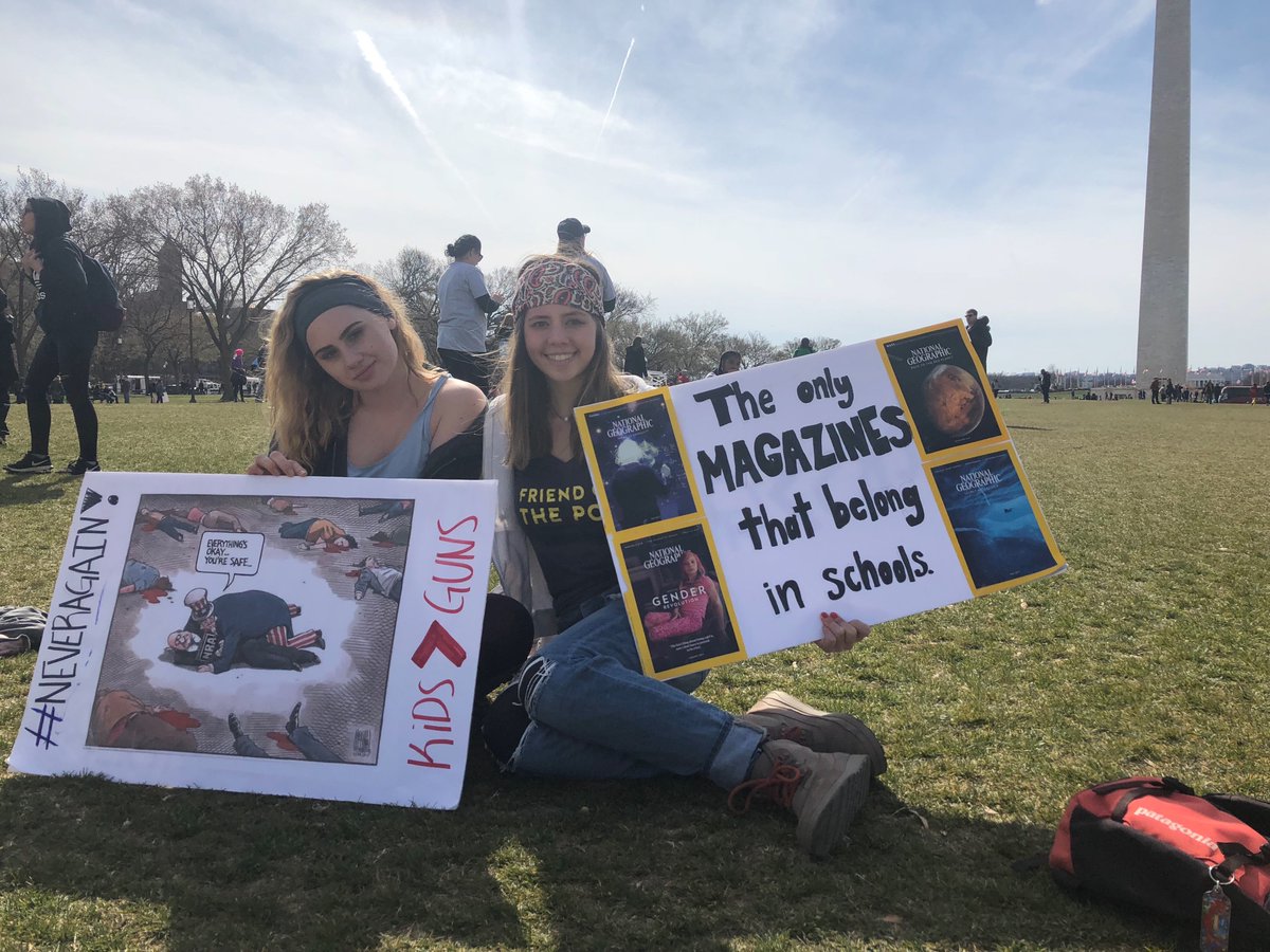 mschultz_22's tweet photo. Reppin my @PodSaveAmerica shirt at the March!!! #mfoldc https://t.co/cg1jHobHjX