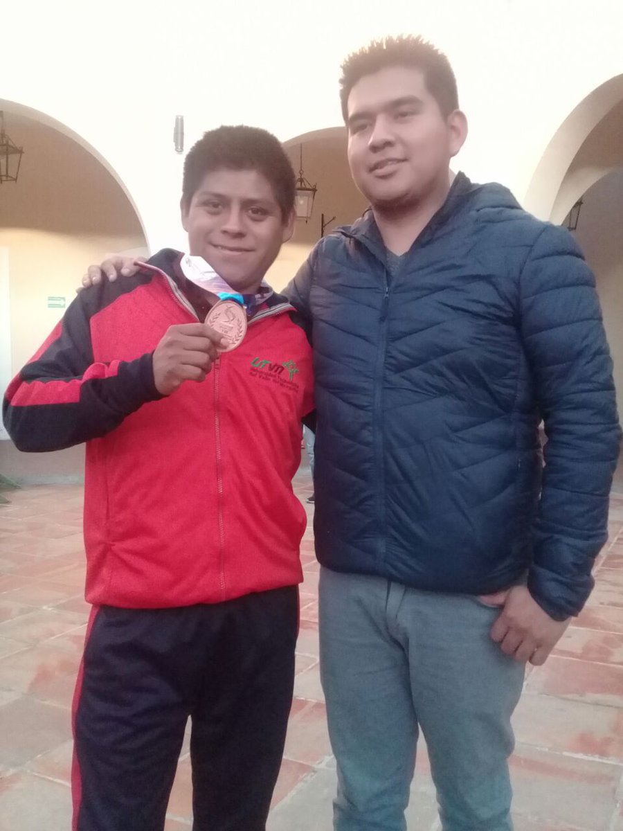 UTVMoficial's tweet photo. Felicitamos a Alan Cruz Vega, estudiante de la @UTVMoficial, por haber obtenido TERCER LUGAR en la disciplina de Ajedrez, categoria NOVATOS en el #ENDyCUT2018 #JaliscoSedeENDCUT #OrgulloUTVM
"Aprender, Emprender, Transformar" https://t.co/klLk2ngTNj