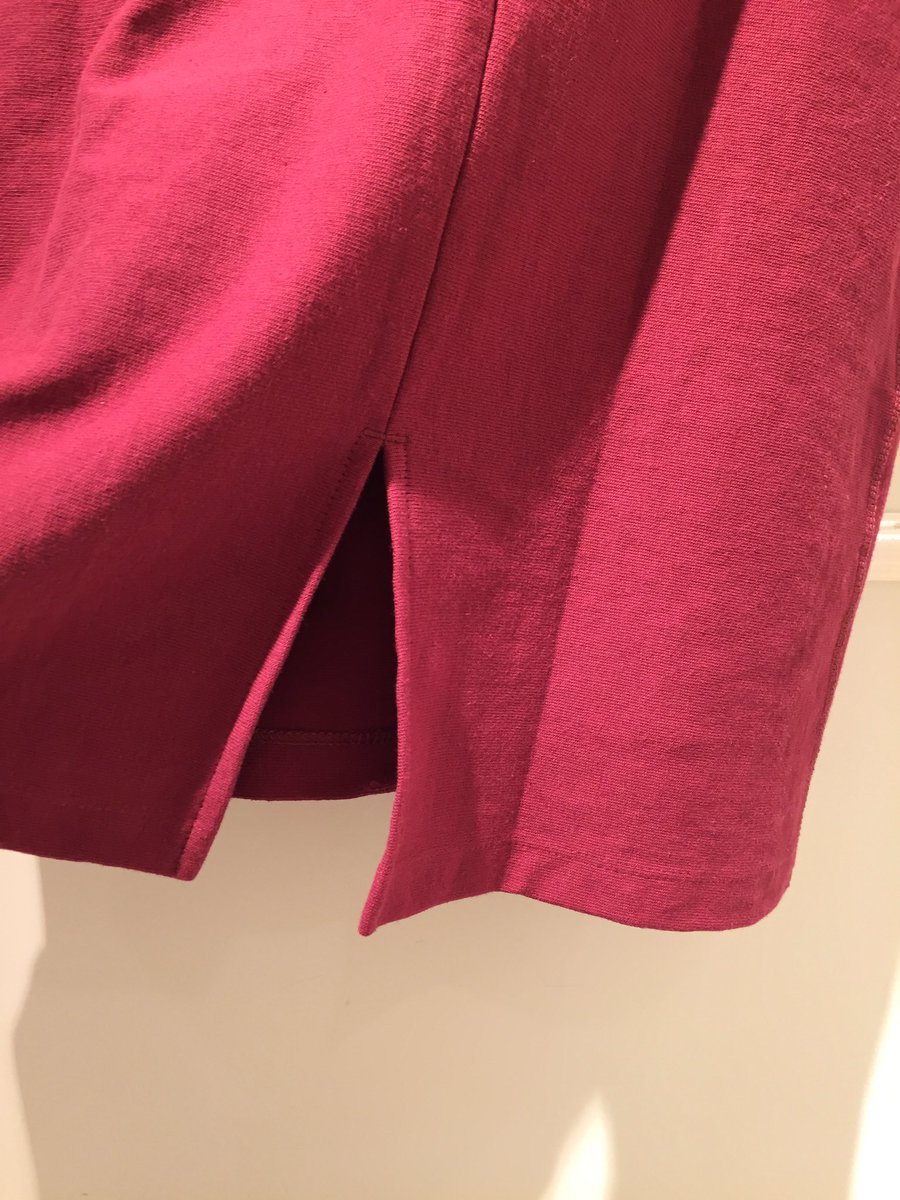 BY_OSAKA's tweet photo. 【WOMENS】
〈champion〉から別注のTシャツが入荷しております。Cのマークをサガラ刺繍で大きめにつけているのがポイントです。是非店頭にてご覧下さい。
¥7,500+税
#BYITEMSW https://t.co/AfzMCnhCnk