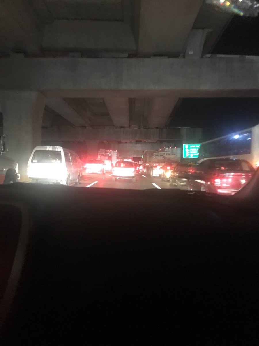 JC3SAR12's tweet photo. @CAPUFE tráfico intenso en la autopista Puebla México a la altura de villa frontera qué sucede ? https://t.co/eFhp2uBwbS