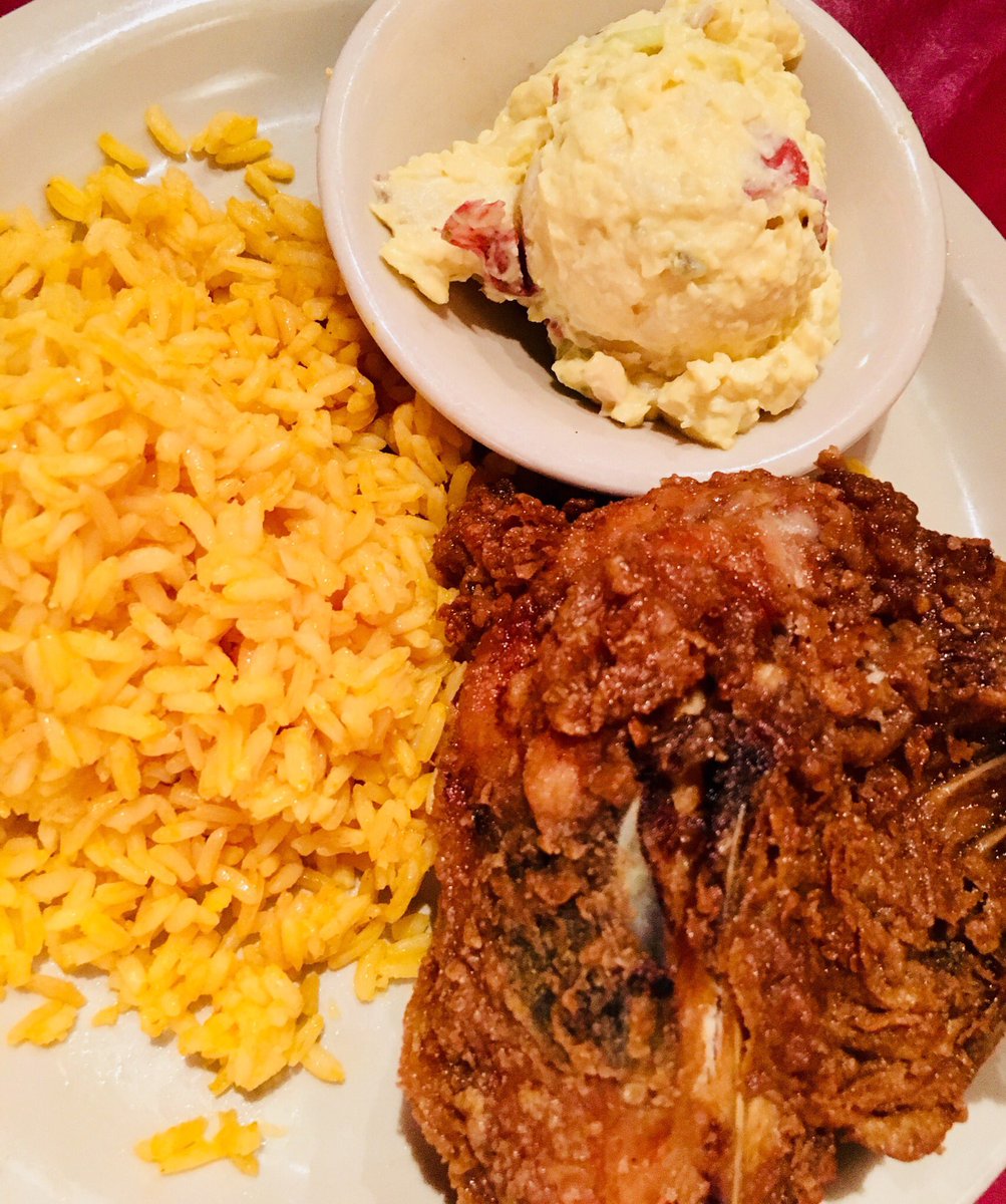 ChadKanui's tweet photo. Thank you @mertscharlotte  for the southern hospitality and delicious fried chicken - when in Charlotte you gotta stop by! #merts #Charlotte #NorthCarolina #SupportLocal ❤️👍🏼💯💪🏼 https://t.co/qLULvkn2jG