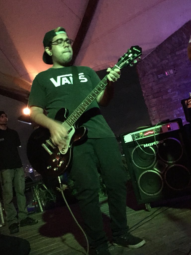 Esta noche se desbordó el talento con <a href="/brdgsband/">brdgsband</a> <a href="/jetsetbanda/">JET SET</a> @seasonsbandoficial   #Caracas #Venezuela #ThisisHardRock #HardRockCafe #HardRockCaracas #HardRock #Eventos #Musica #LiveMusic