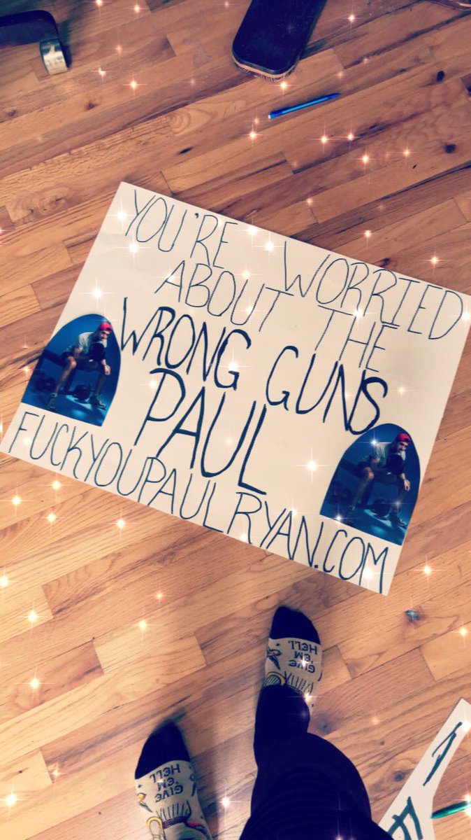 lex_me22's tweet photo. @ariannahuff #marchforourlives Marching in Chicago! https://t.co/5JQjhRee3O