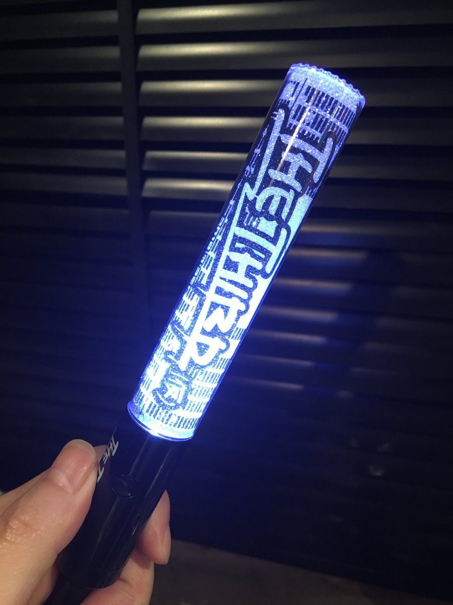 THE THIRD (仮)　直筆サインCD ペンライト 可愛い THE THIRD(仮)ペンライト！ この色で会場が染まるの想像だけで