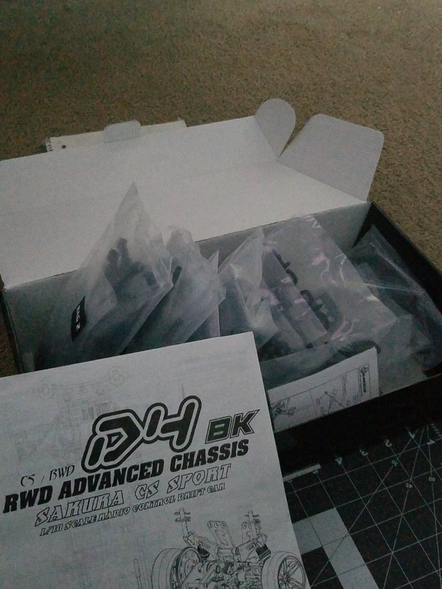 Yoboi11's tweet image. Something to keep me busy for a bit. #rcbuild #sakurad4 it&apos;s harder than it looks