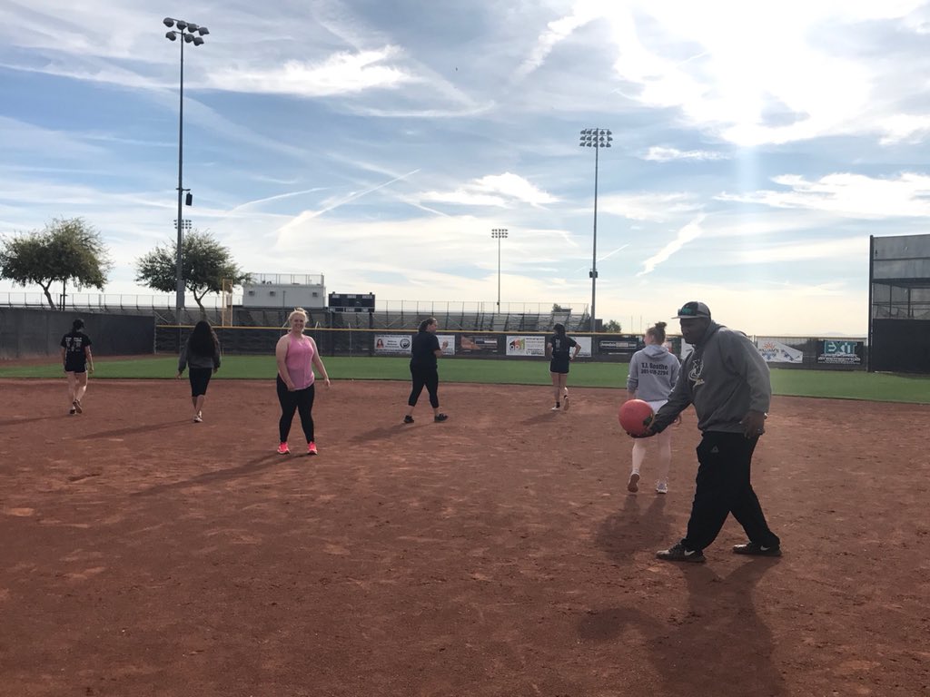 Verrado_SBC's tweet photo. A few pics from today’s 3rd annual kickball tourney. Coach Tee threw in some other fun stuff too and a good time was had by all. Couldn’t have asked for a prettier day! https://t.co/4K9x10GKJE