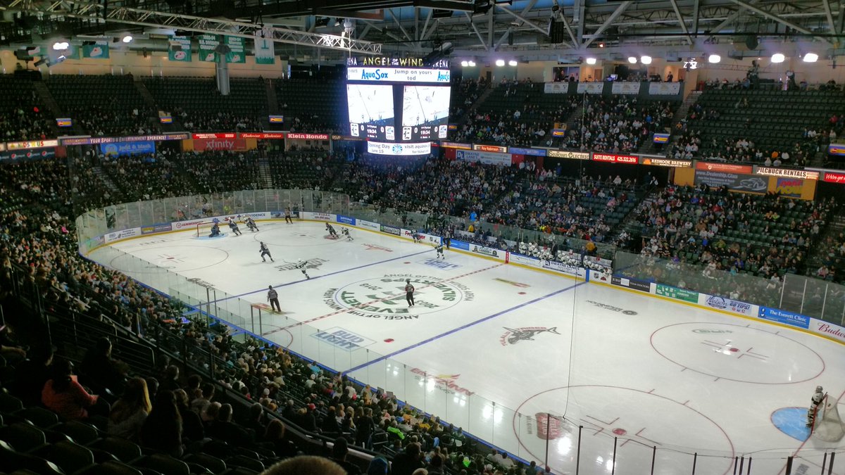 RylandSpencer's tweet photo. In enemy territory. Go T-Birds! #Tweakerville https://t.co/VdW92wzQch