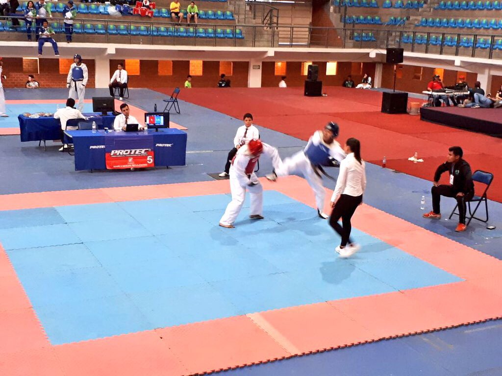 utvco's tweet photo. Adrián y Michell obtuvieron pase a la final de Taekwondo en el Encuentro Nacional Deportivo y Cultural 2018. ¡Son unos campeones, felicidades! #JaliscoSedeENDCUT #ENDyCUT2018 #OrgulloUTVCO https://t.co/4VTOADSq5I