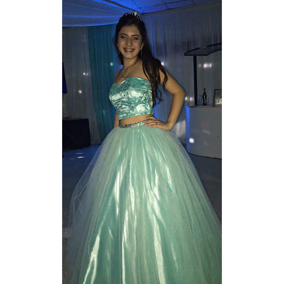 ValeennCjs's tweet photo. Una semana de este terrible nochon 🎉 https://t.co/qUtqhcByQa
