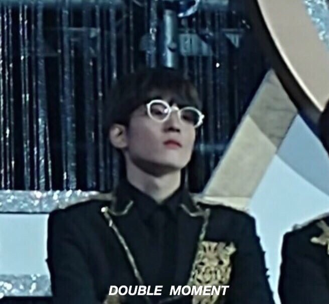 _wonwoo_glasses's tweet photo. (안경)각도의 중요성 https://t.co/eqRDN4EBQF