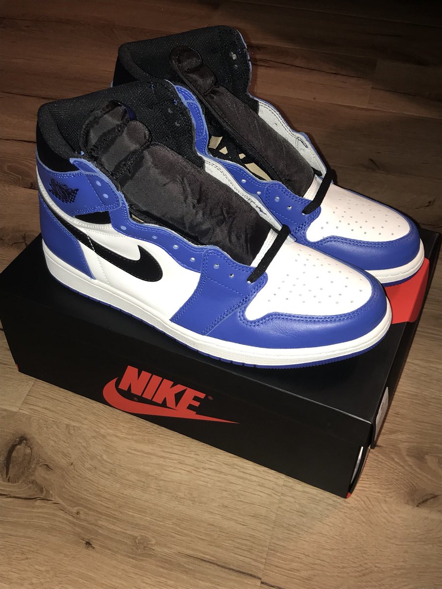 JasonVillagran5's tweet image. Jordan 1 @Jumpman23 @footlocker #GameRoyals