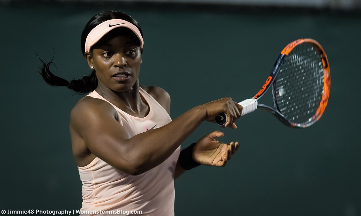 SLOANE STEPHENS - Página 10 DZGlzRLWsAAo8hN