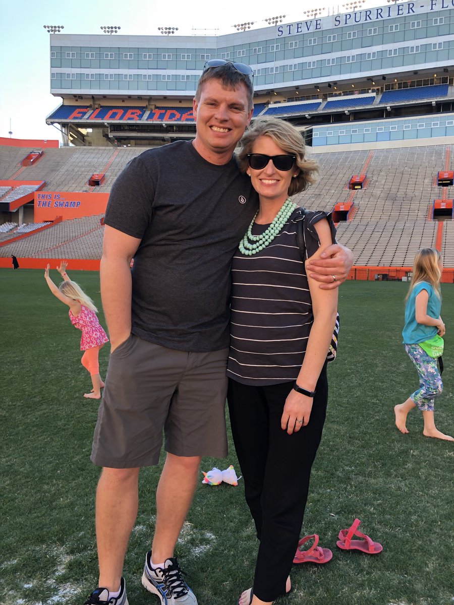 GregShooks's tweet photo. Stopped by to run the field and do a coin toss on the 50yrd line. #vacation #SpringBreak #TrojanPride https://t.co/xKUBhtNKMx
