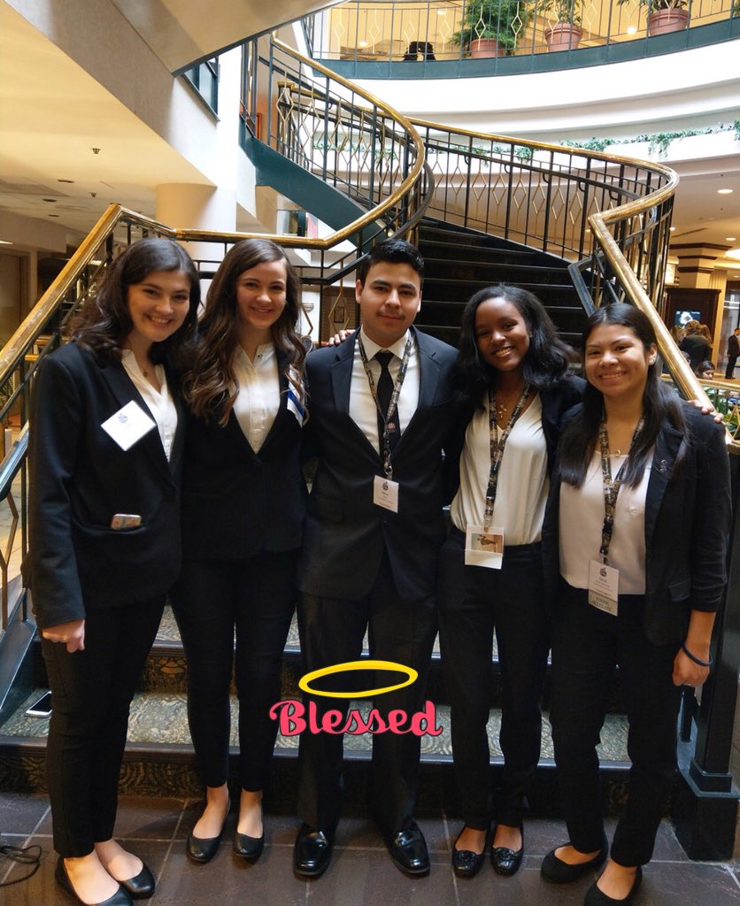 Garner_HOSA's tweet photo. Another successful state conference for garner high!! We had so much fun and we represented well!! #dallasherewecome #NCHOSASLC42 https://t.co/UlagLjGoOl