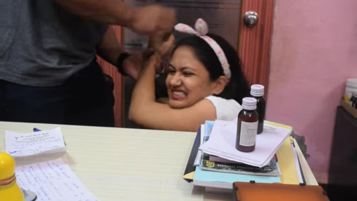 VaishvikTrivedi's tweet photo. Still can't get over from this Monster Child.🤣
Still laughing 😂😂😂😂
#MonsterChild
#CuteMonster
@NiharickaSingh https://t.co/w3StHi3o1n