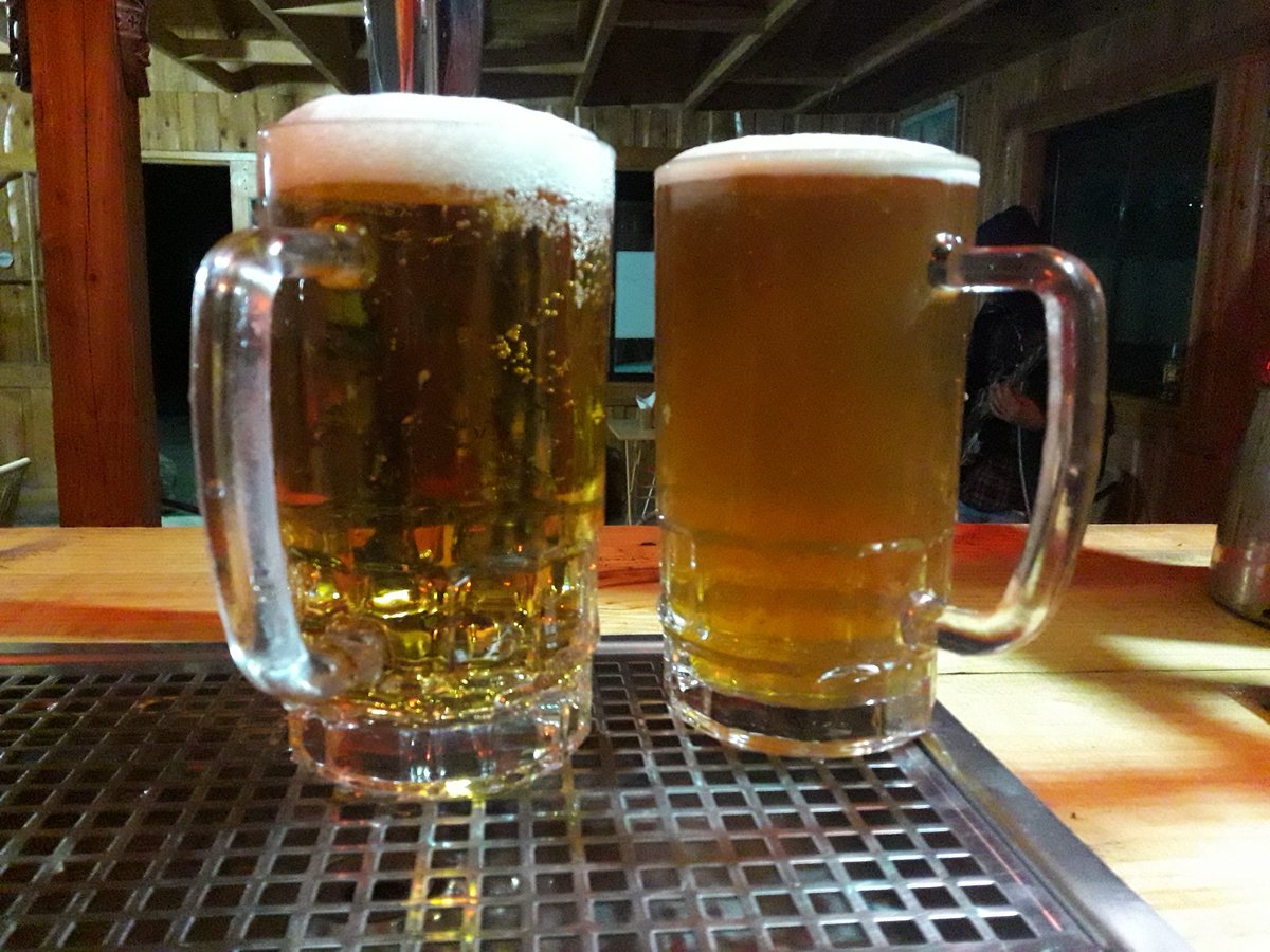 chela_santa's tweet photo. Uno y Uno!
Uno de artesanal  y otro de Stella!
☆Llegó la golden  #Santachela https://t.co/g2vOU73mGc
