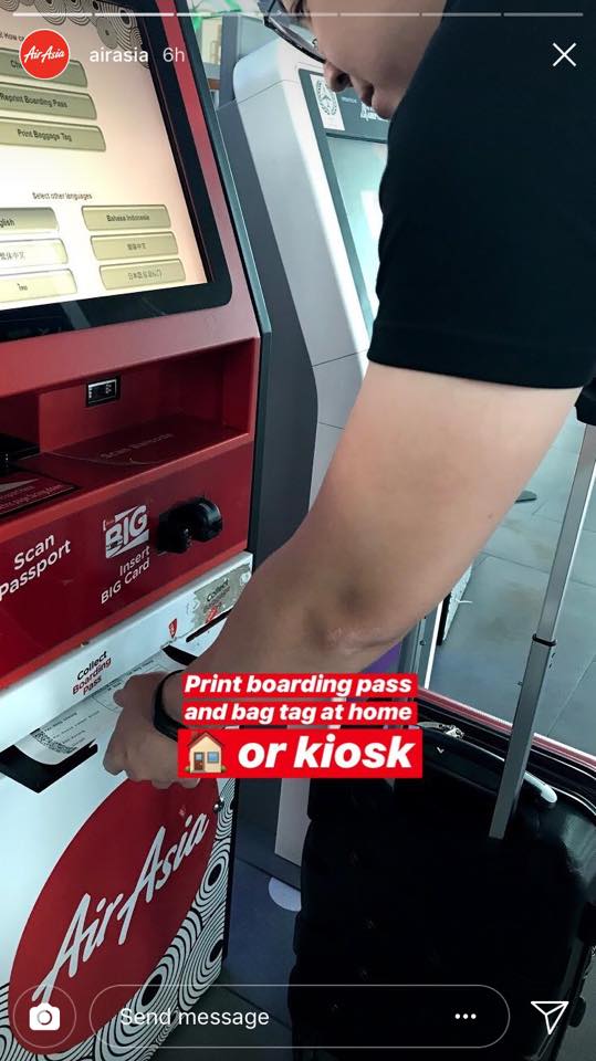 MauKerjaMY's tweet photo. Korang  dah tahu ke belum cara2 nk self-baggage drop Airasia? Ni haa AirAsia siap ajar.. So lepasni lagi senanglah lah korang nak check in yee.

Kredit : @AirAsia https://t.co/sQk0JeCTj9