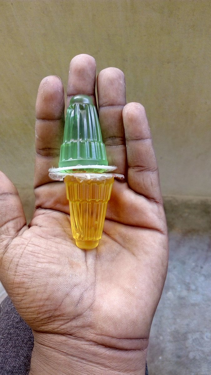 r_ashokkumar_ak's tweet image. Jelly nu nenachu vaanguna.. thanni mattum dhan iruku...idhu ennada  90&apos;s kids ku vantha sothanai... !!! 😐😐😐