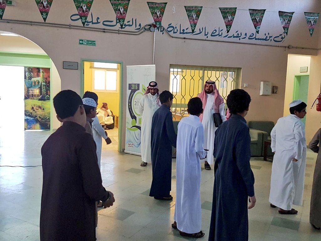 alaossae's tweet photo. تشرفت مدرسة #العوصاء صباح
هذا اليوم بزيارة المشرف التربوي
أ. سعيد بن مطر الحارثي مشرف
#اللغة_العربية بمكتب التعليم
بمحافظة #ميسان https://t.co/r7mRcWs0rE