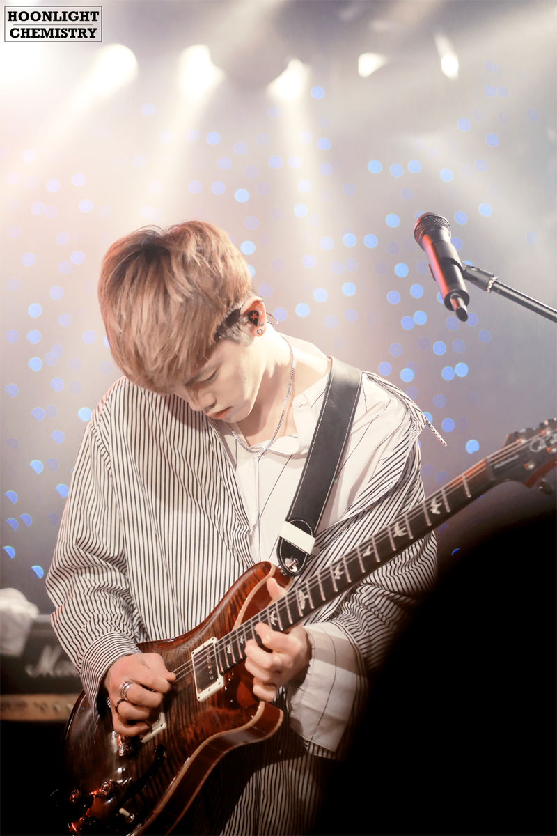 Hoonlight_Chemi's tweet photo. 20180324 Nflying 롤링홀 단독공연

기타 치는 훈이 박제 해주세요...ㅠㅠㅠㅠ
맨날 보고 싶어요 ㅠㅠㅠㅠ

#차훈 #훈 #chahun #chahoon #엔플라잉 #NFlying #뜨거운감자 @NFlyingofficial https://t.co/0NcdcIMQpB