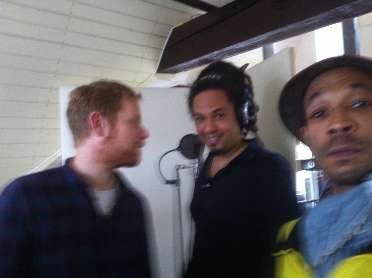 frankdellee's tweet image. Finally working on New music with my Main band Seeed #boundzound #peterfox #dellé #seeed #berlin #dickesb