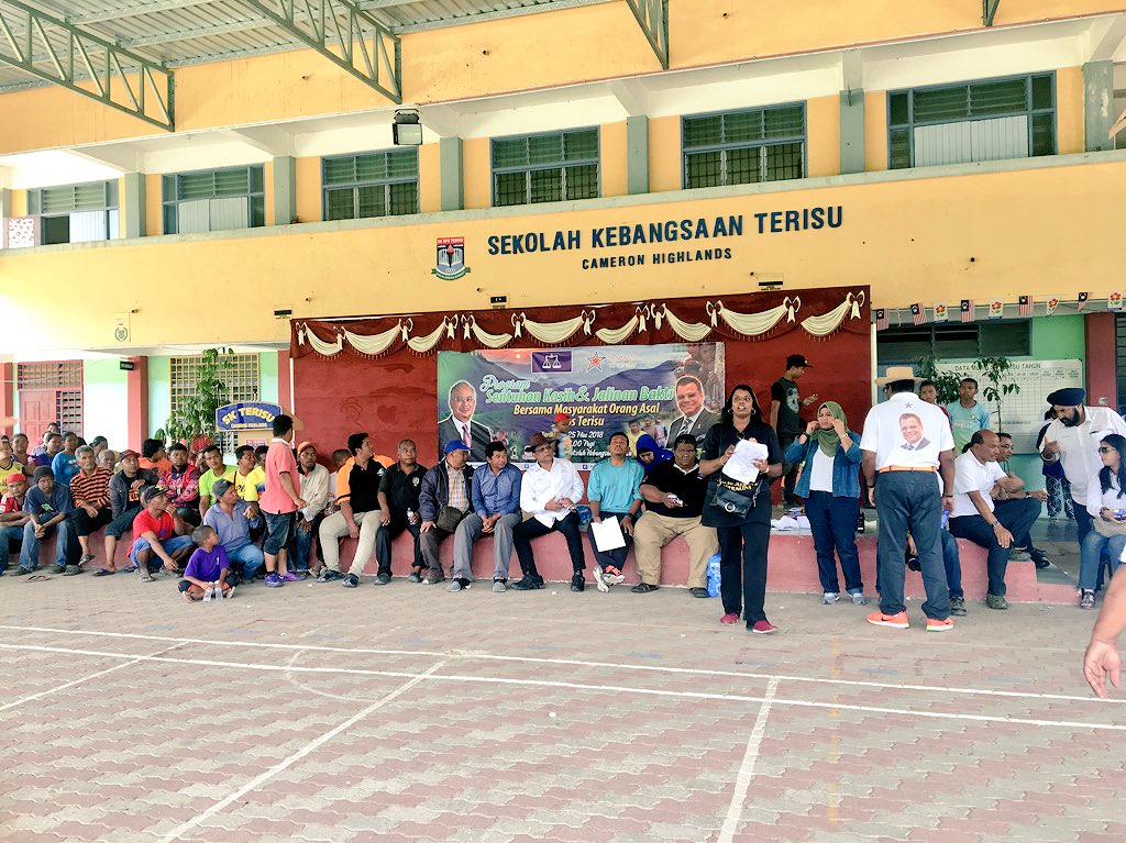 harridzsmohan's tweet photo. @m_kayveas teruja dgn aksi/bakat pemain sepak Takraw di Kpg Terisu #CameronHighlands Prog Sentuhan Kasih &amp; Jalinan Bakti #myPPP @barisanasional @bernamadotcom https://t.co/anJuCiFCth
