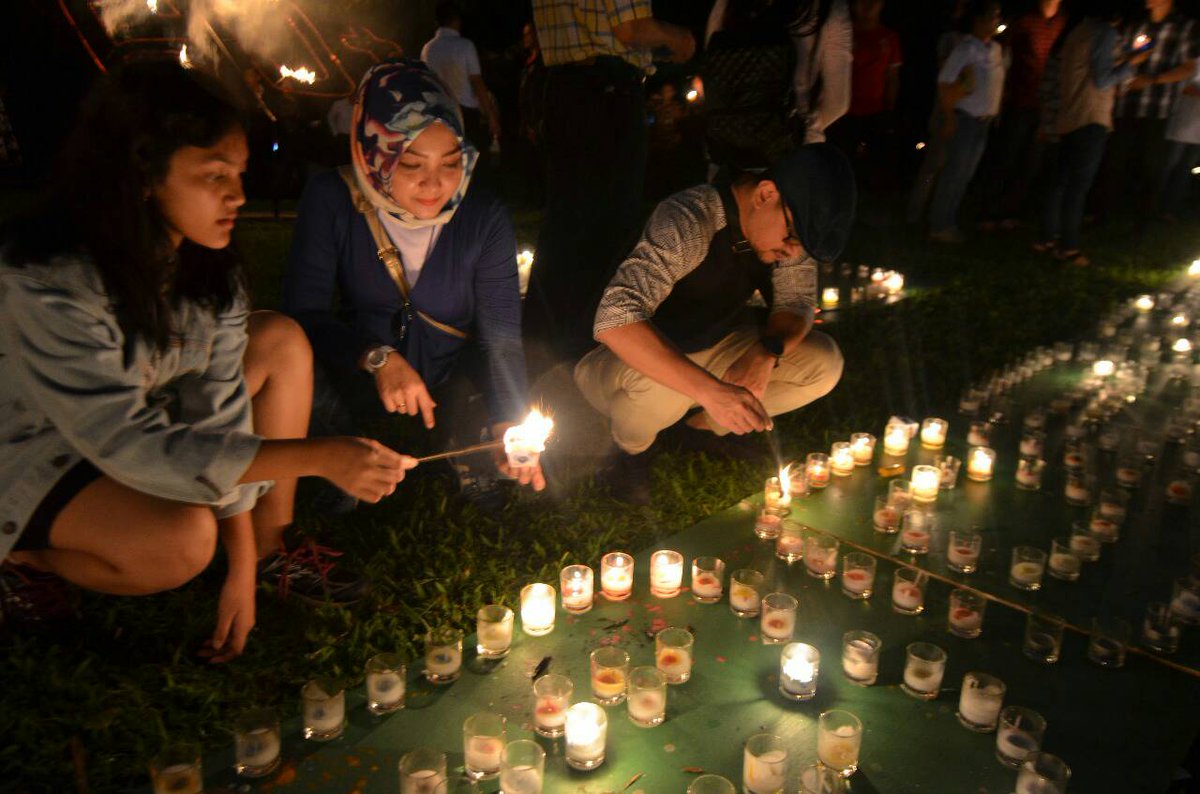 htlborobudurjkt's tweet photo. Such an enjoyable moment during Earth Hour 2018 last night! 90 minutes light off all around the hotel. Together we can protect our environment for the sustainability and for the future generation's life #AGPeduli #EarthHour #AGPEarthHour2018 #Connect2Earth #ChangeClimateChange https://t.co/YmRTbHix3F